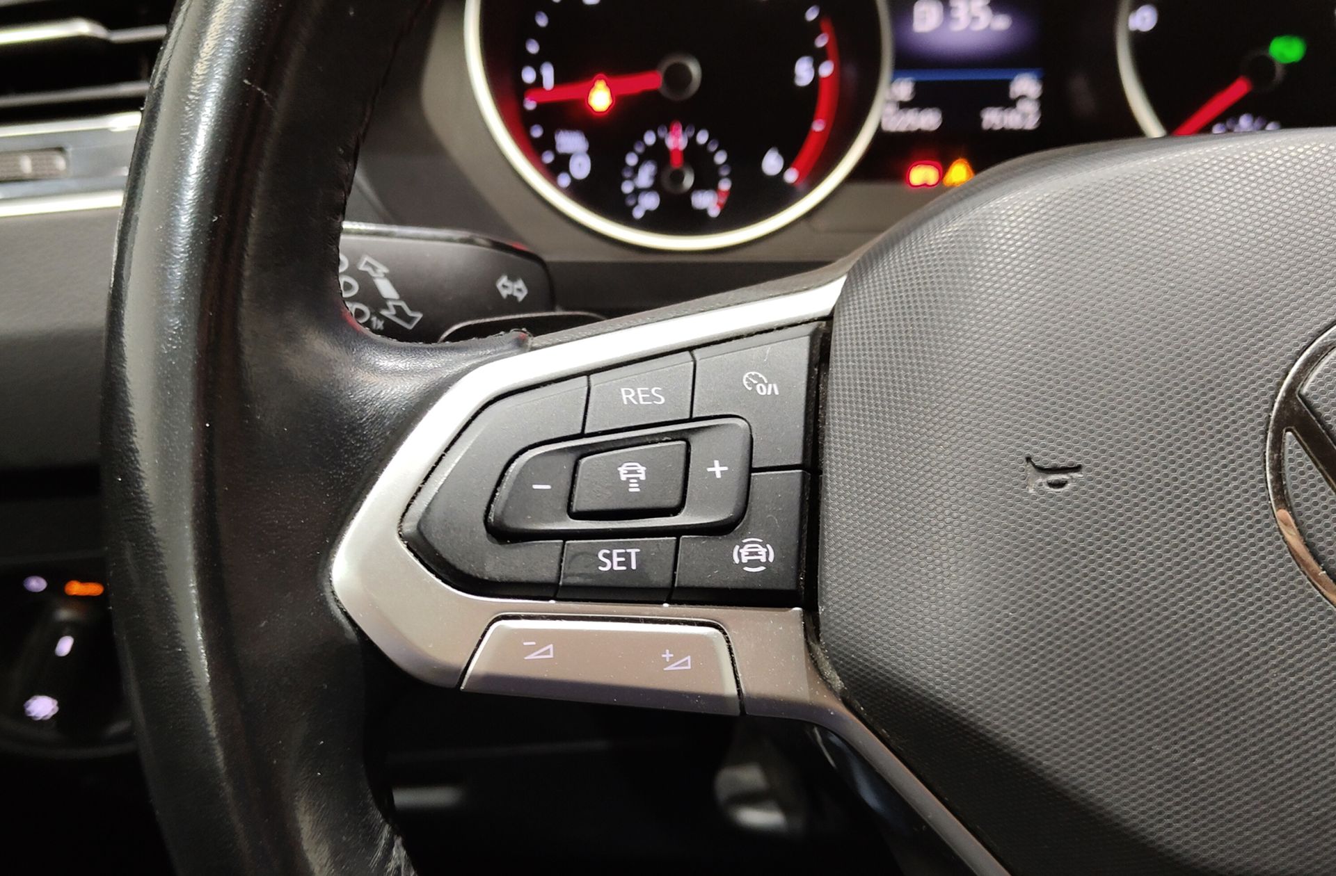Volkswagen Tiguan Life 2.0 TDI DSG - foto 28