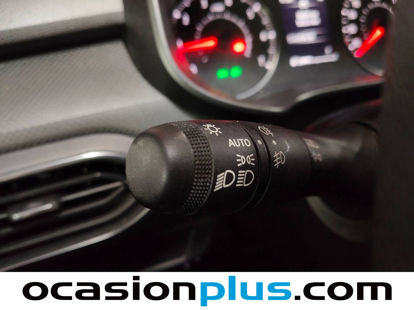 Extras y acabados del Dacia Sandero Dacia Sandero Essential SCe (67 CV)