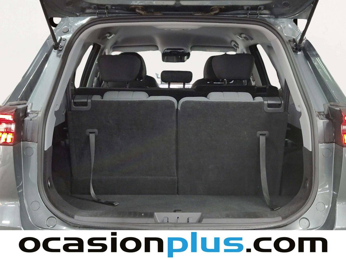 Fotos maletero EBRO S800 EBRO S800 1.6 TGDI Premium DCT (147 CV) 7 Plazas