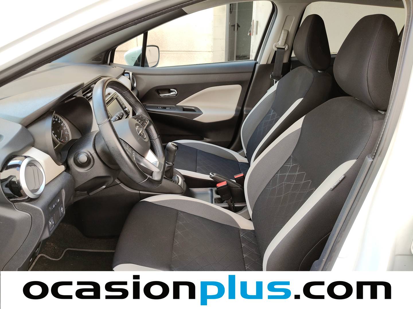 Foto asientos delanteros Nissan Micra Nissan Micra 1.5 dCi N-CONNECTA 66 kW (90 CV)