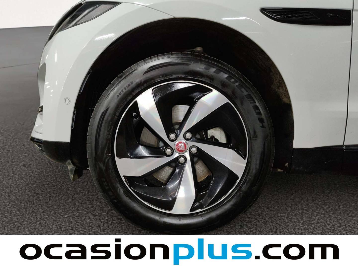 Foto Jaguar F-Pace Jaguar F-PACE 2.0D I4 MHEV Standard S AWD Auto  (204 CV)