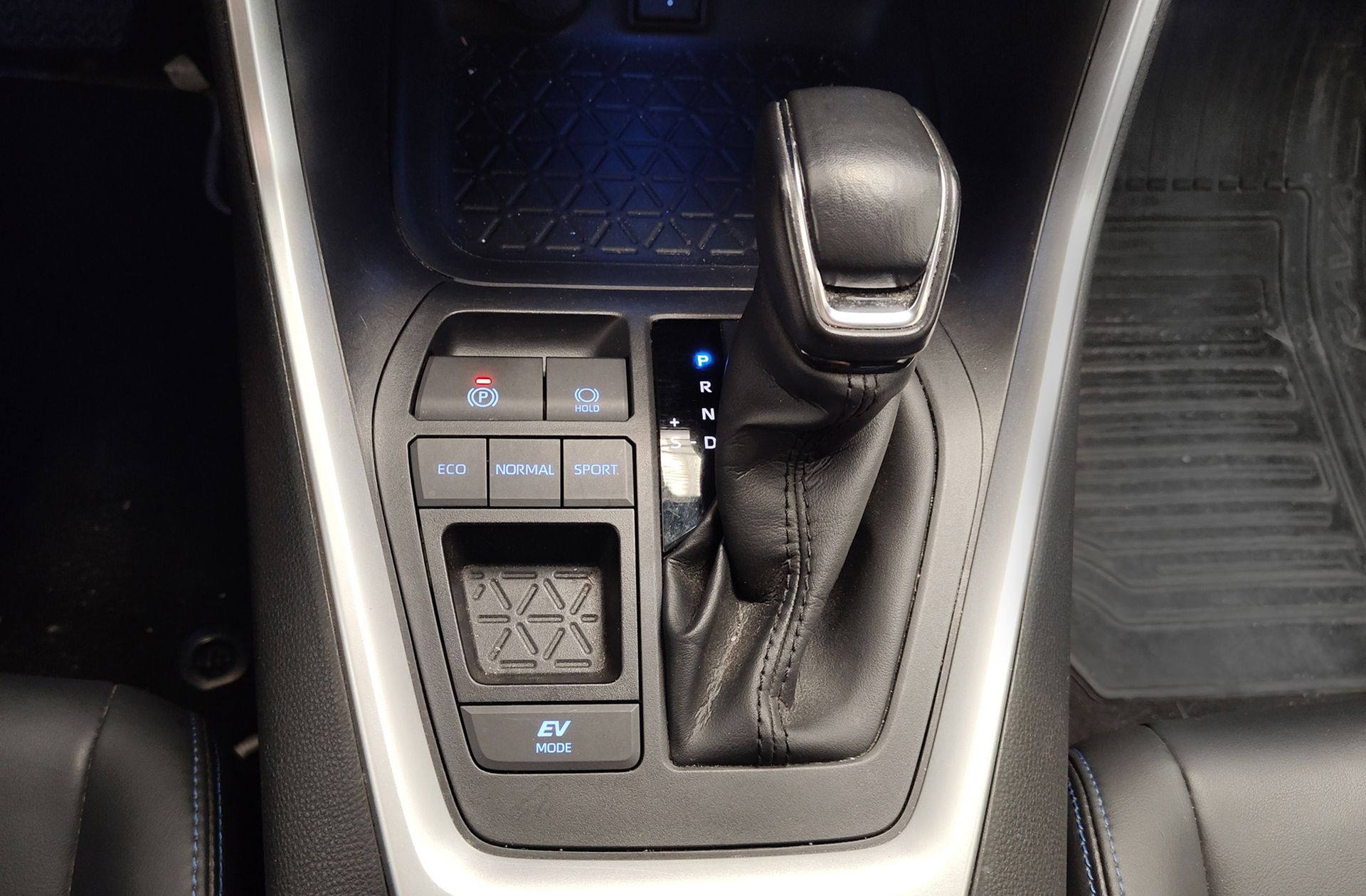 Toyota RAV4 2.5l hybrid Style - foto 5