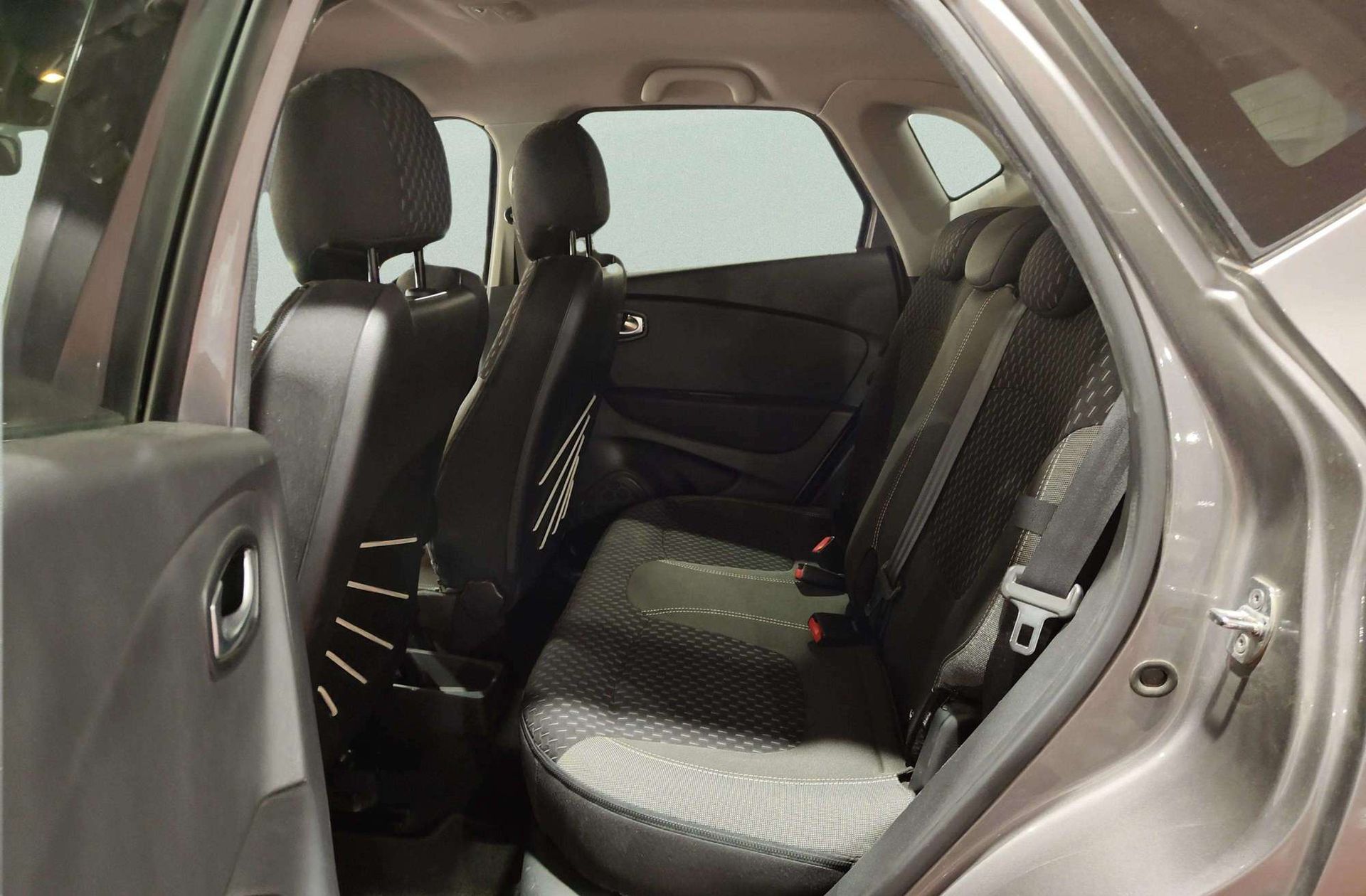 Renault Captur Zen TCe GPF - foto 10