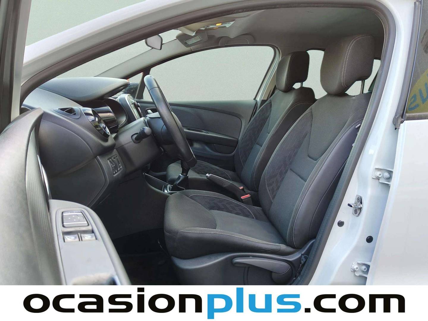 Foto asientos delanteros Renault Clio Renault Clio Limited TCe (76 CV)