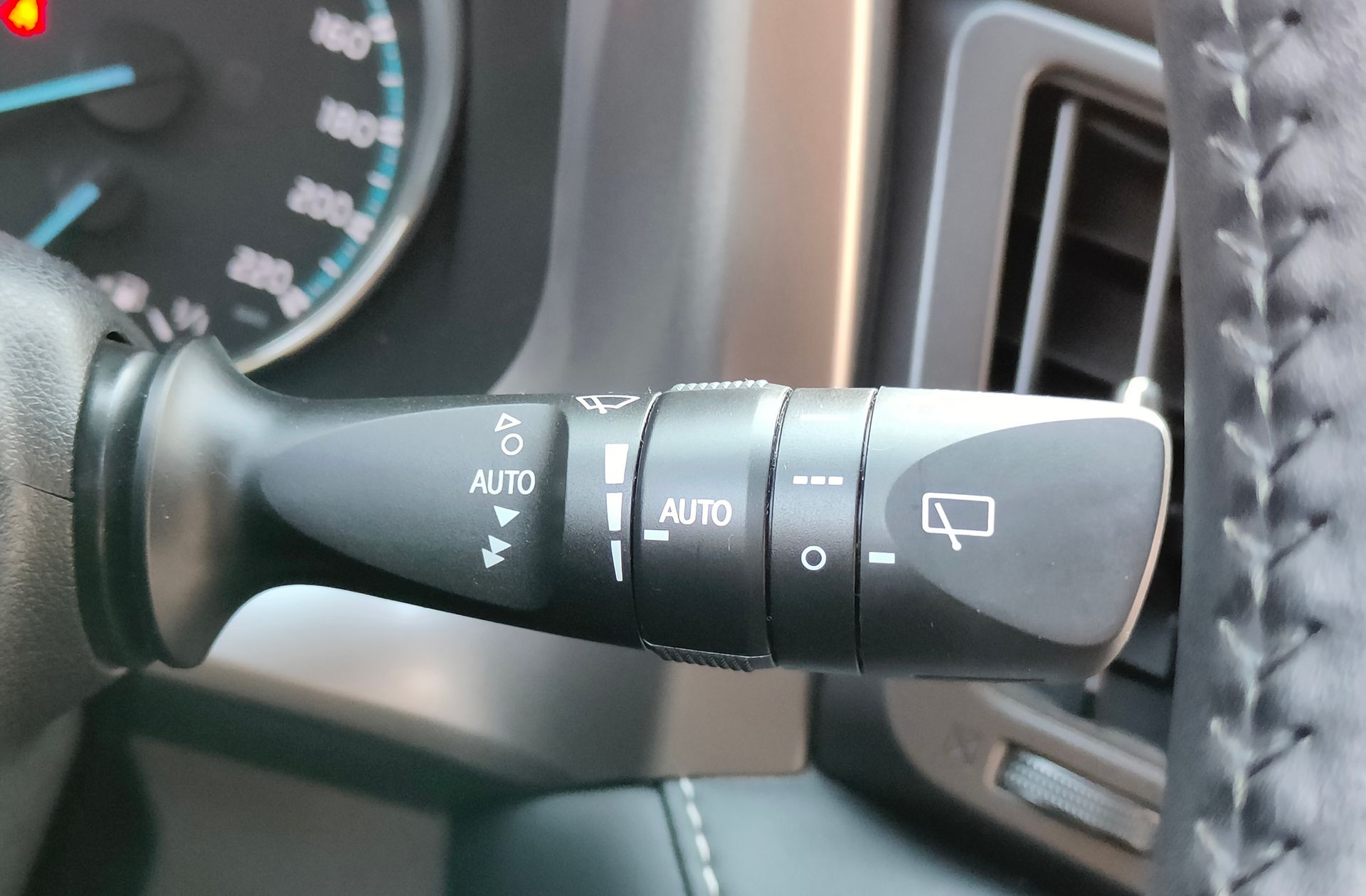 Toyota RAV4 2.5l hybrid Advance 2WD - foto 26