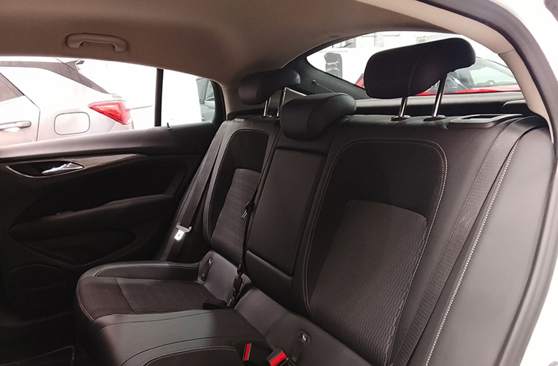 Opel Insignia GS 1.6 CDTI ecoTEC D Business - foto 9