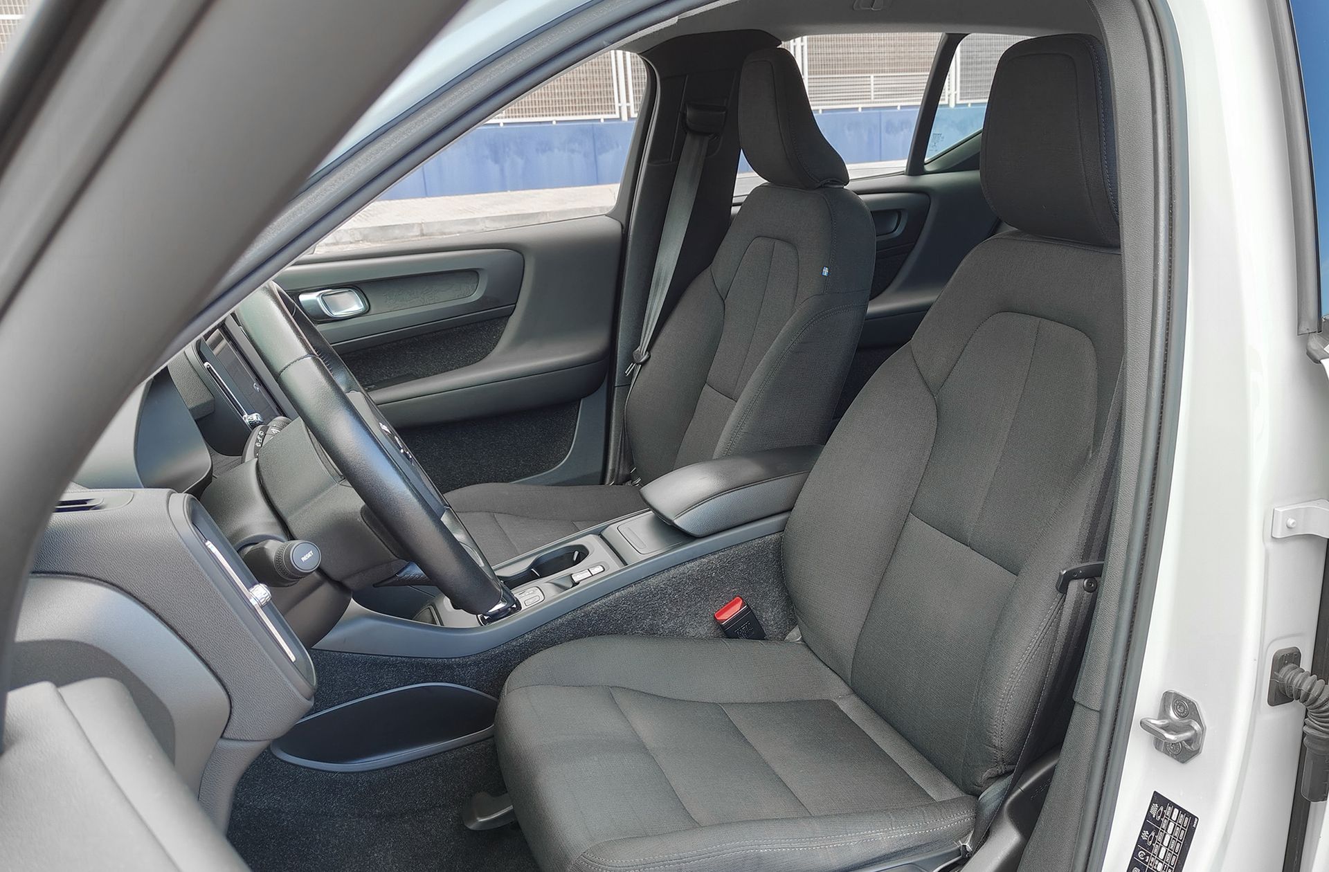 Volvo XC40 D4 AWD - foto 11