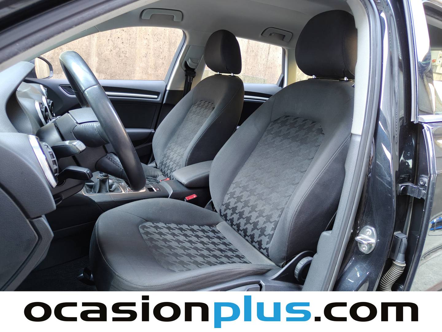 Foto asientos delanteros Audi A3 Audi A3 Sportback Attracted 1.6 TDI ultra (110 CV)