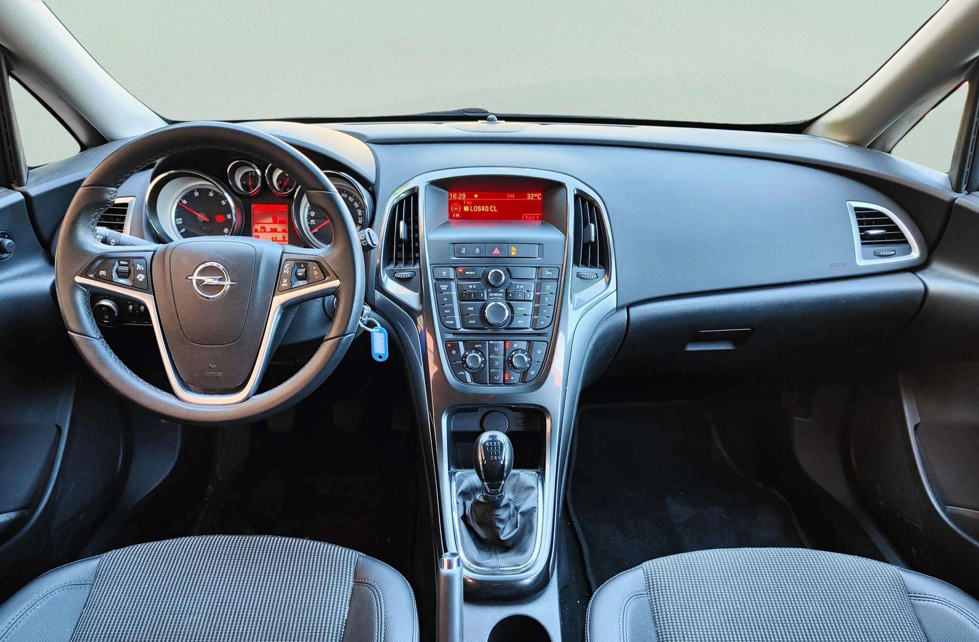Opel Astra 1.7 CDTI Excellence - foto 6