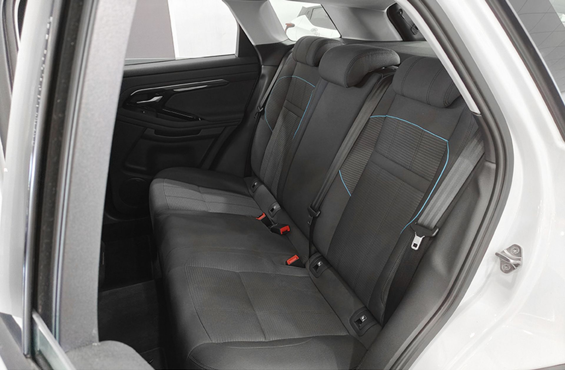 Land Rover Range Rover Evoque D150 Standard FWD - foto 10