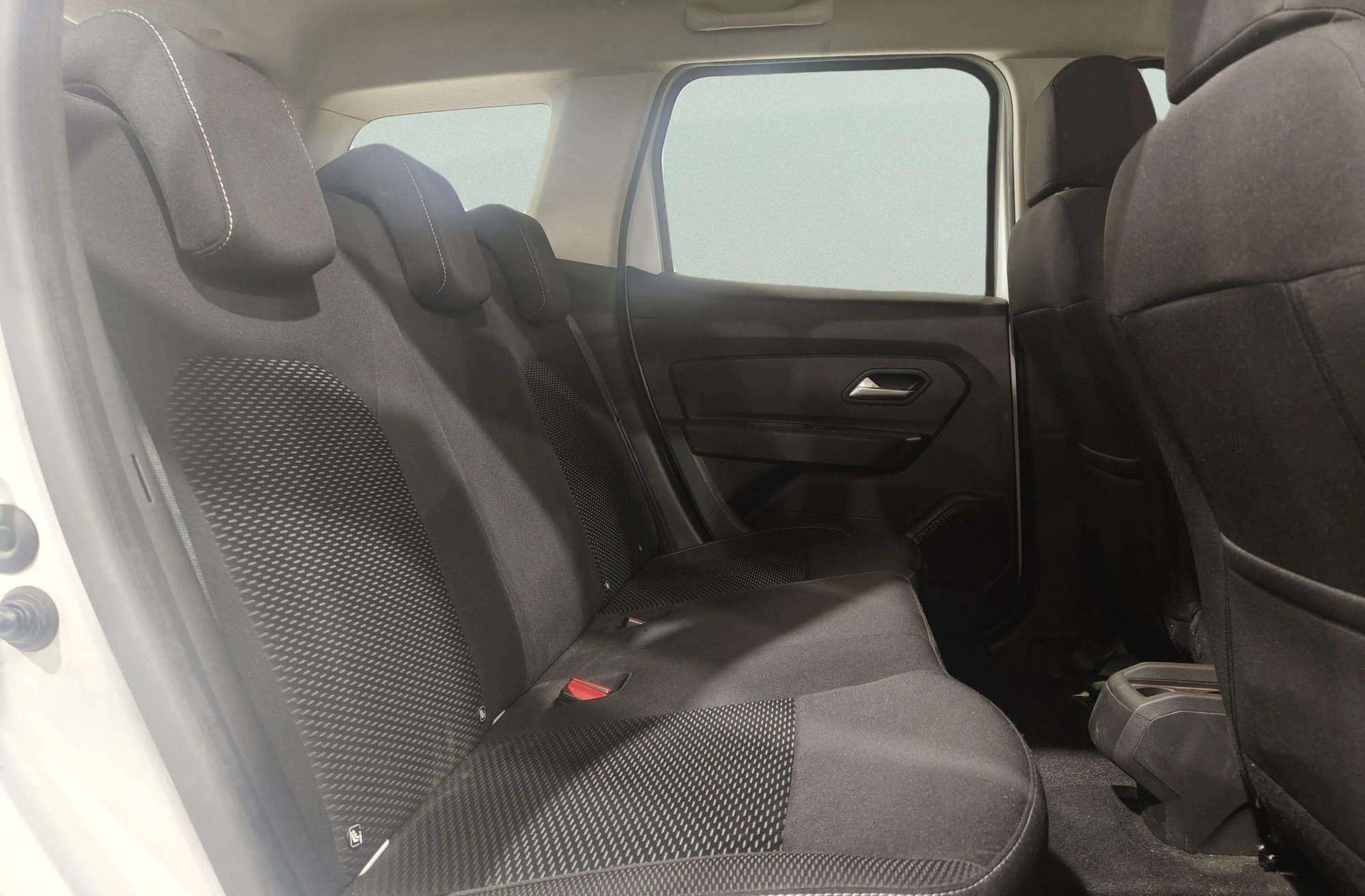 Dacia Duster Essential TCe 4x2 - foto 14