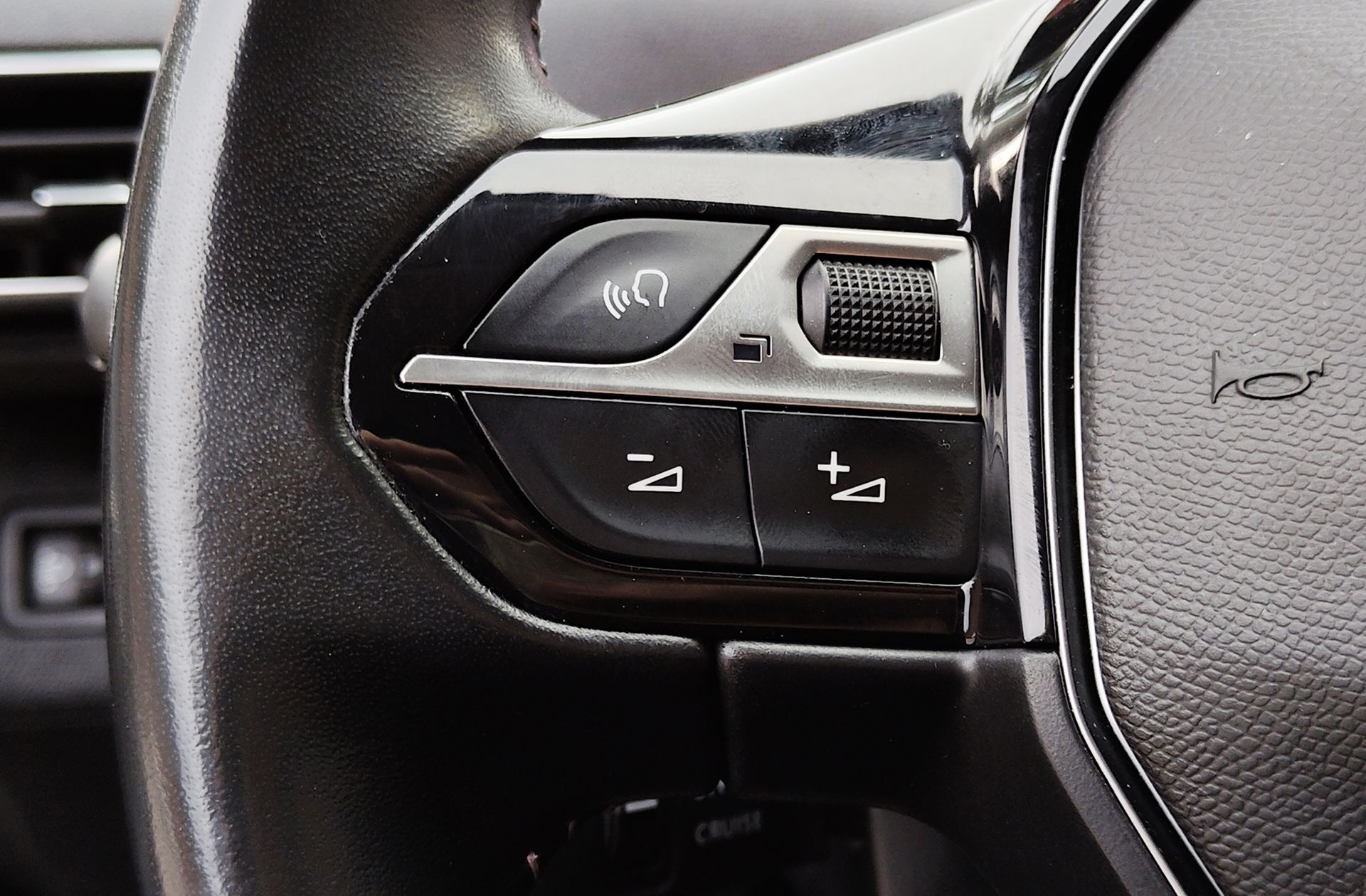 Peugeot 3008 PureTech 130 Active Pack - foto 28
