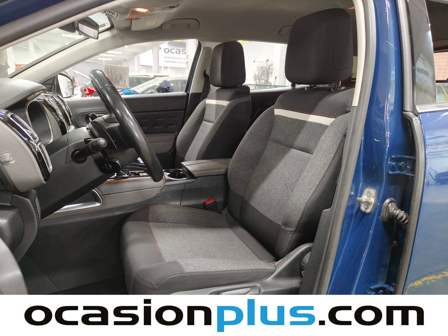 Foto asientos delanteros Citroën C5 Aircross Citroen C5 Aircross PureTech 130 S&S Live (131 CV)