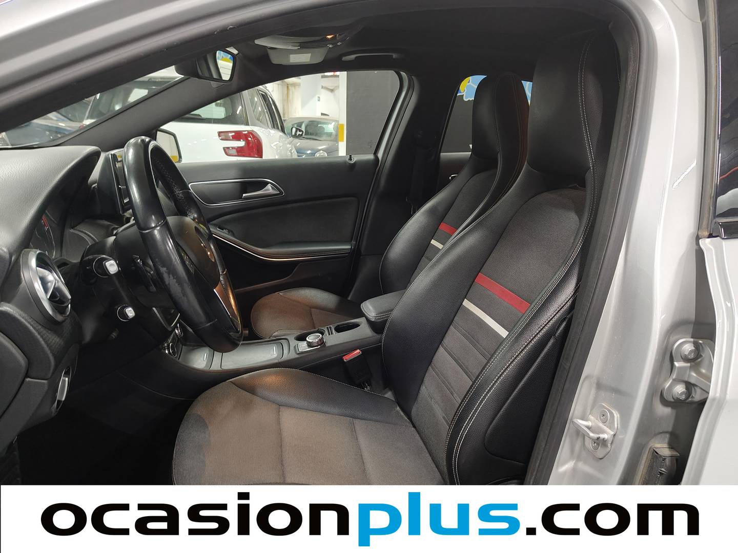 Foto asientos delanteros Mercedes Clase A Mercedes Clase A 180 CDI Urban (109 CV)