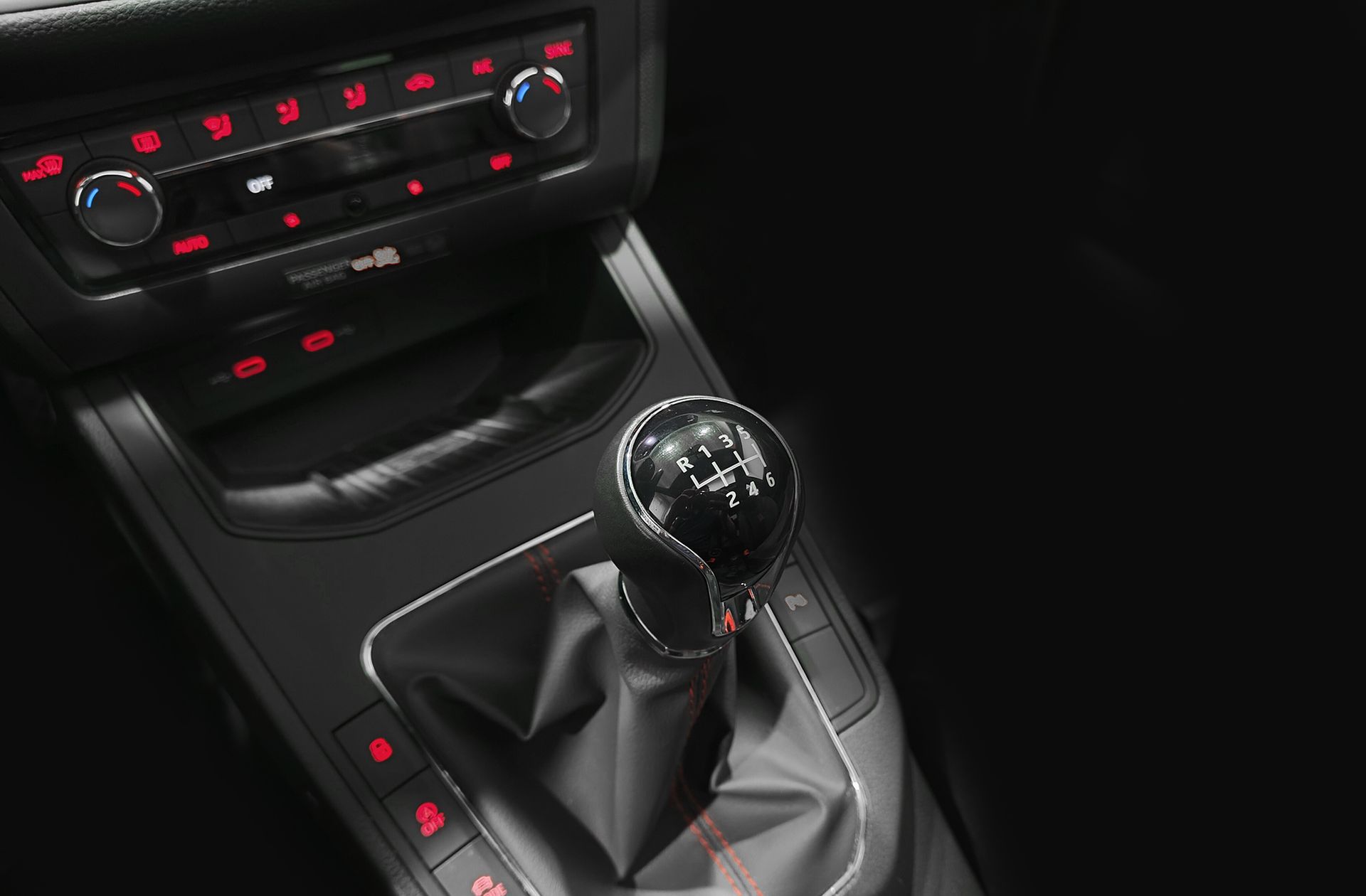 SEAT Ibiza 1.0 TSI FR - foto 6