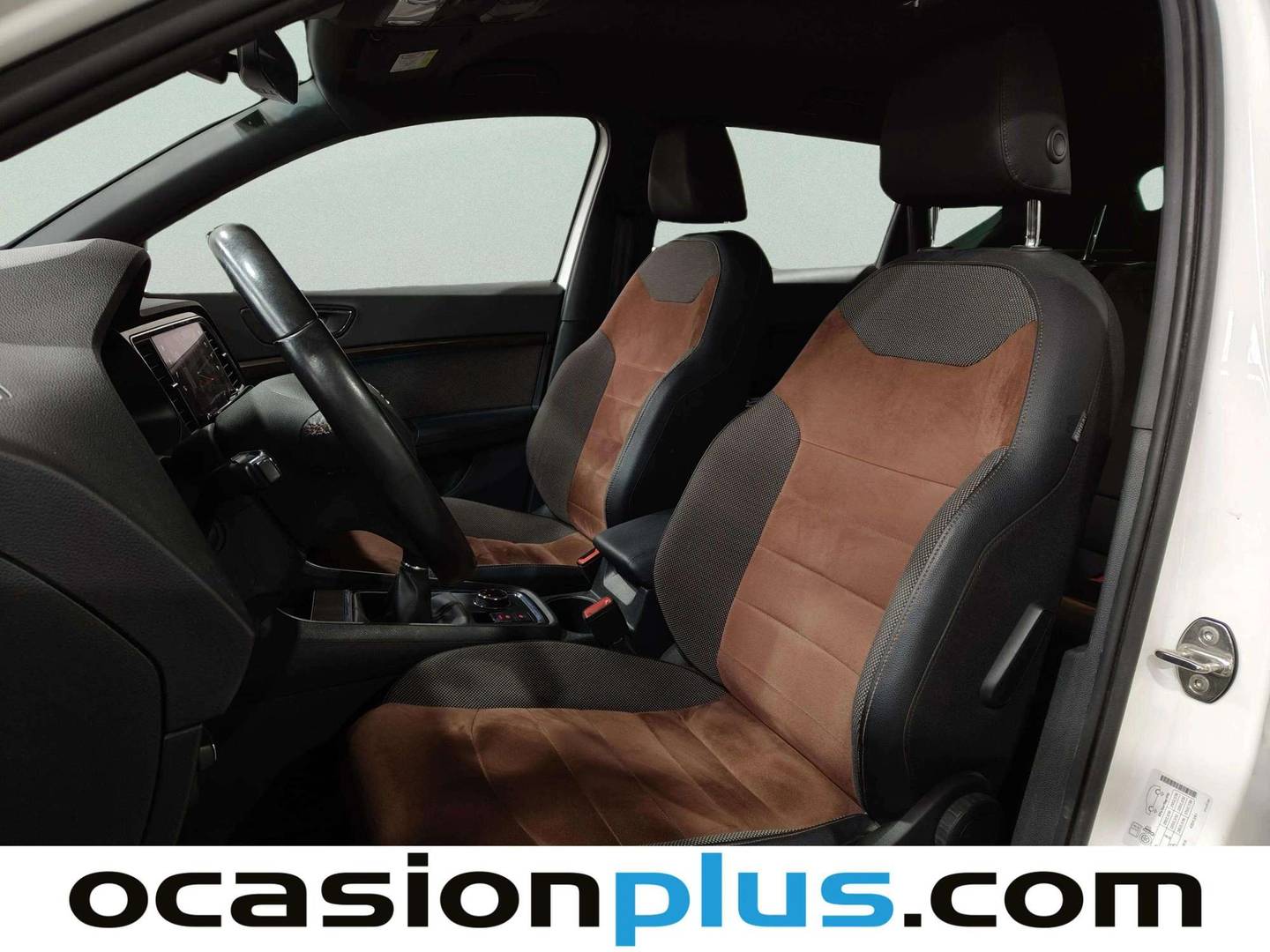 Foto asientos delanteros Seat Ateca Seat Ateca 1.5 TSI S&S Xcellence Edition (150 CV)