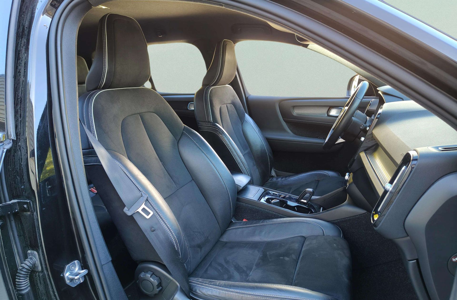 Volvo XC40 D3 R-Design - foto 19