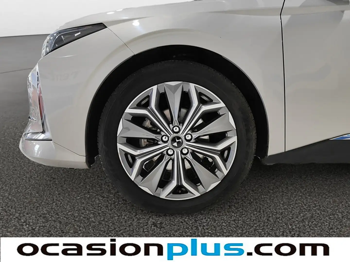 Foto DS DS 4 DS DS4 BlueHDi 130 Trocadero Auto (130 CV)