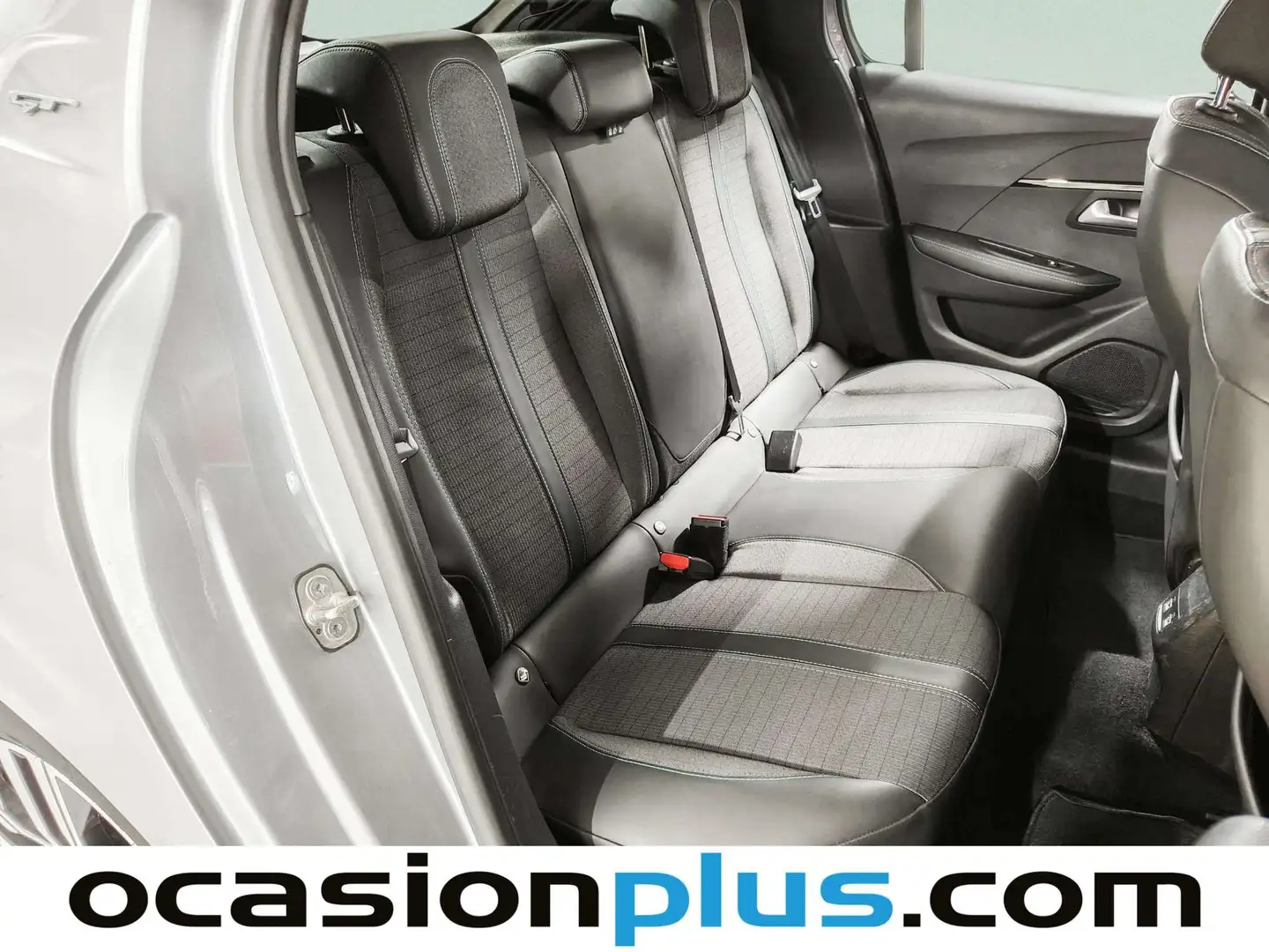 Foto Peugeot 208 Peugeot 208 PureTech 130 S&S Allure EAT8 (130 CV)