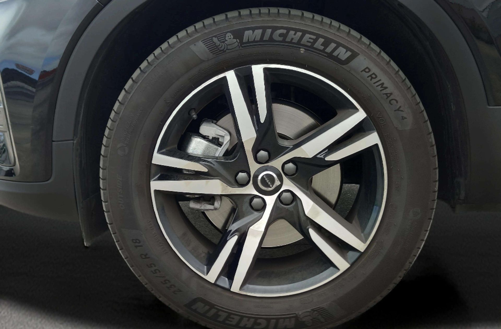 Volvo XC40 B3 Gasolina Mild hybrid Plus Dark - foto 30