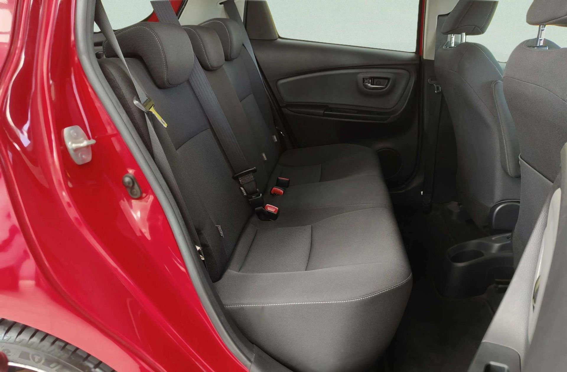 Toyota Yaris 1.3 100 Feel - foto 15