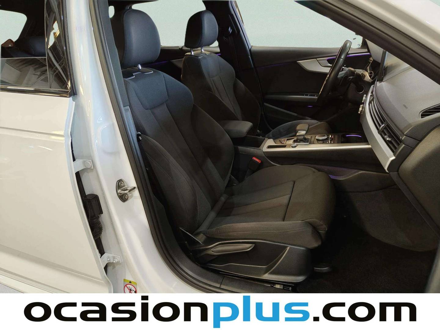 Foto Audi A4 Audi A4 Avant Black line edition 2.0 TDI (150 CV) S tronic