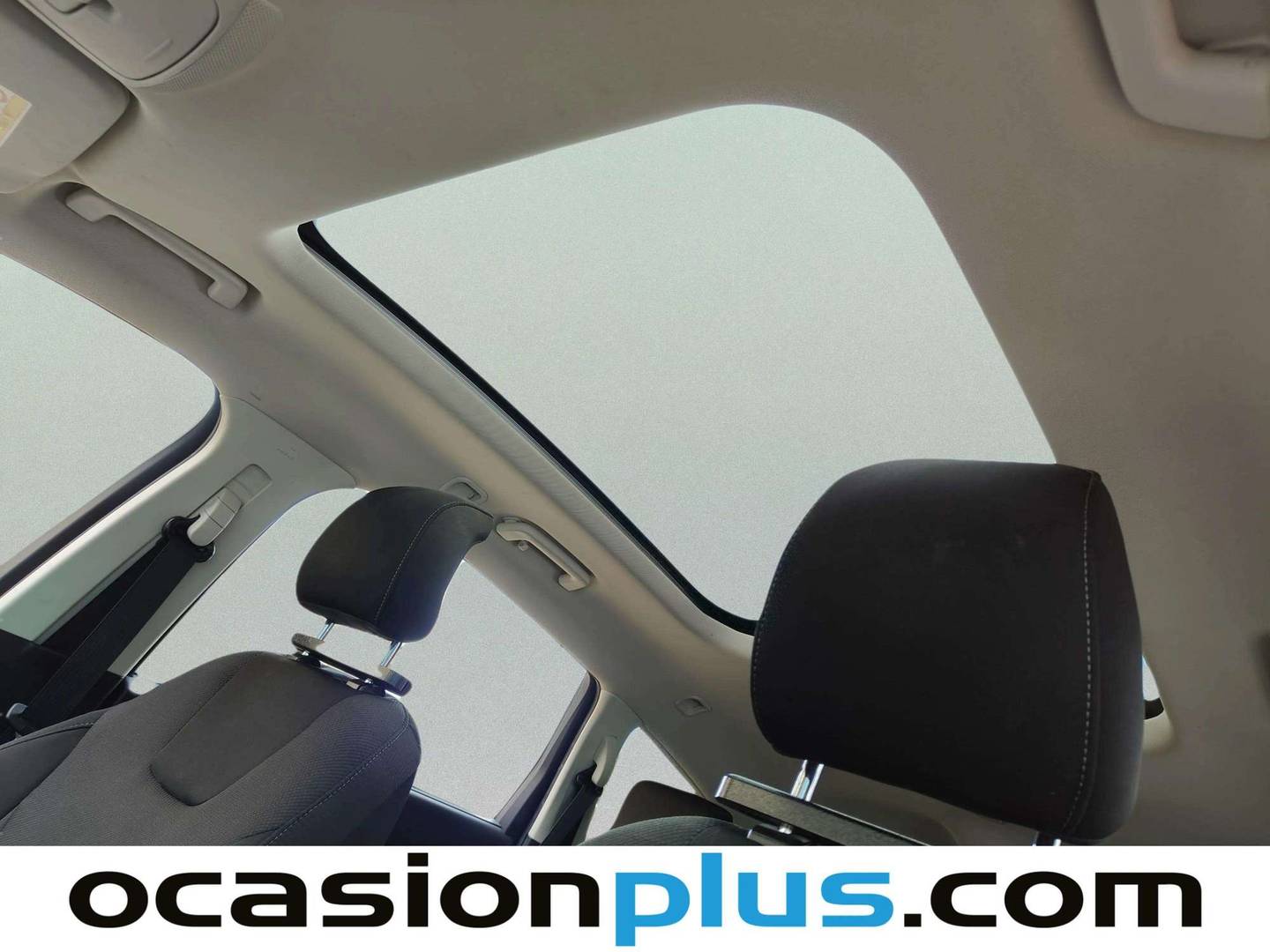 Equipamiento del Ford S-MAX FORD S-MAX .5 EcoBoost Titanium 160 CV 7 Plazas