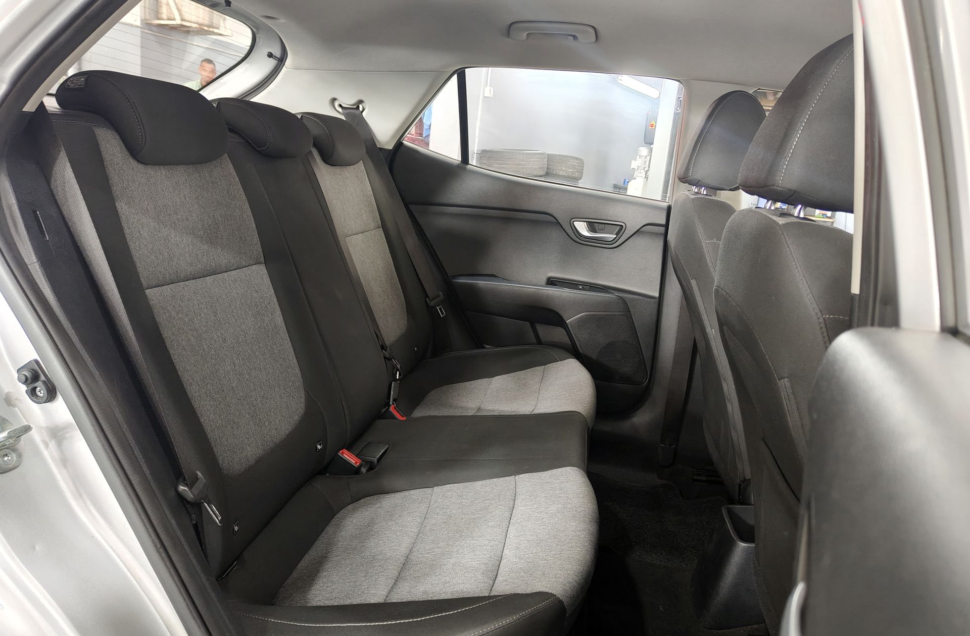 Kia Stonic 1.0 T-GDi Concept - foto 15