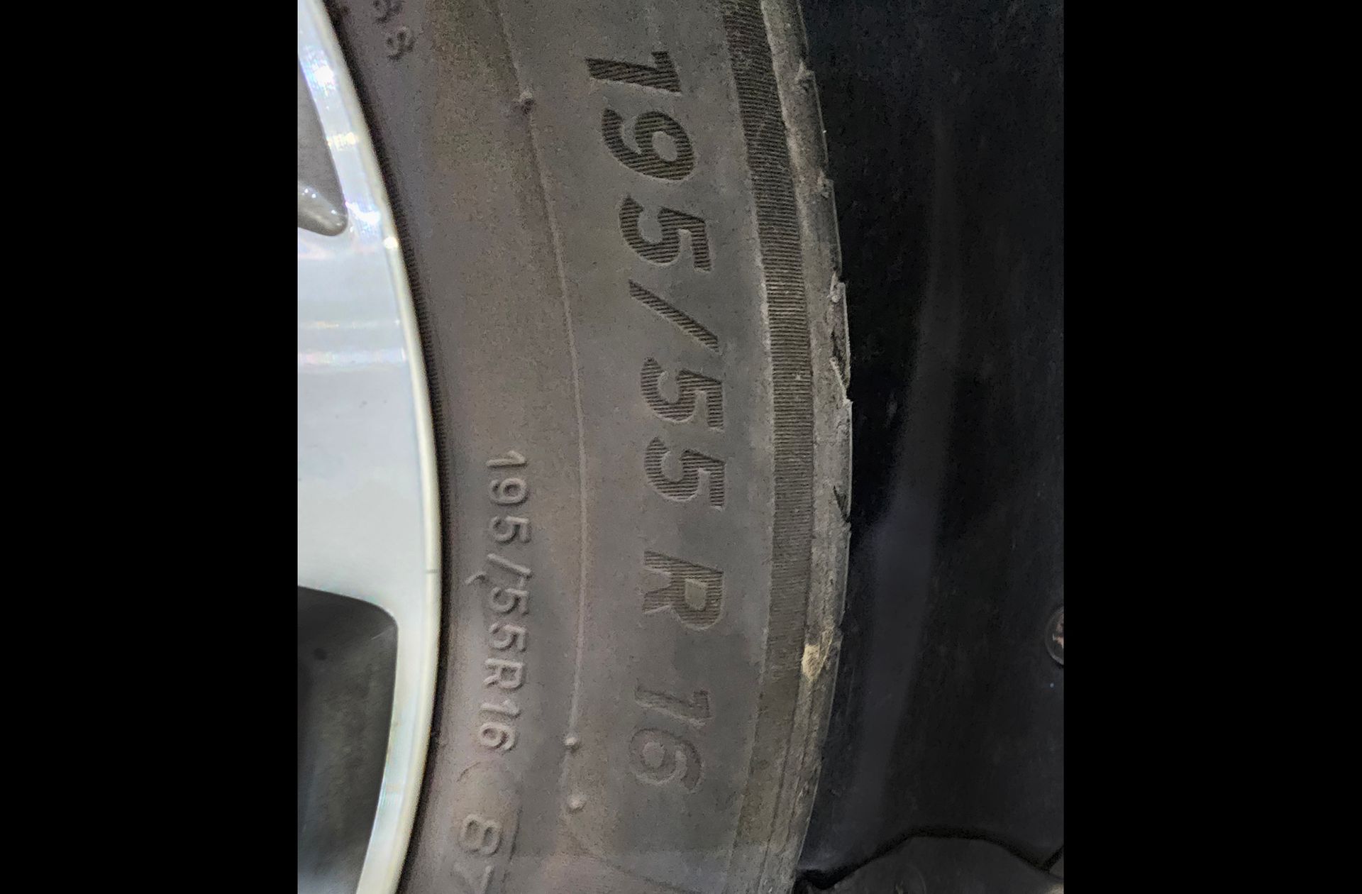 Kia Stonic 1.0 T-GDi Drive DCT - foto 34