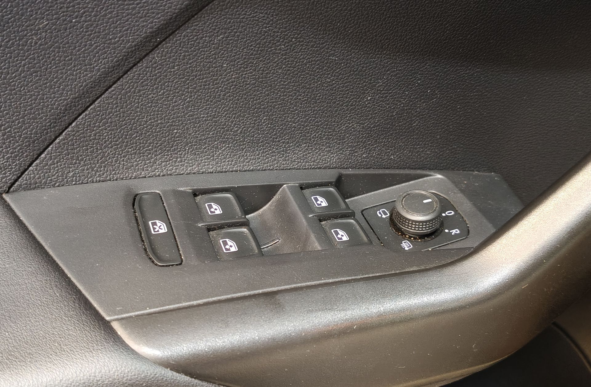 Volkswagen T-Cross Advance 1.5 TSI DSG - foto 37