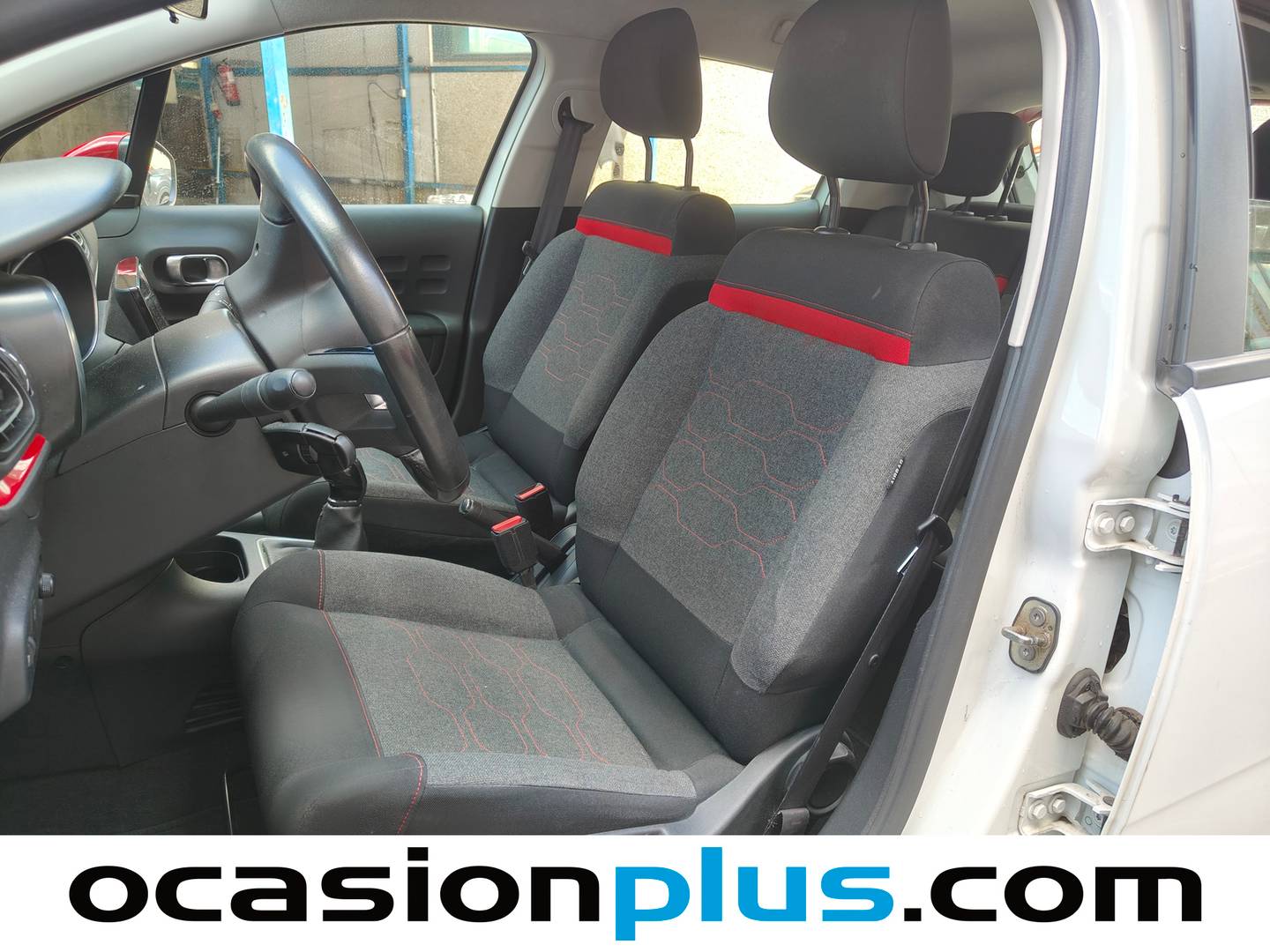 Foto asientos delanteros Citroën C3 Citroën C3 PureTech 82 Feel (83 CV)
