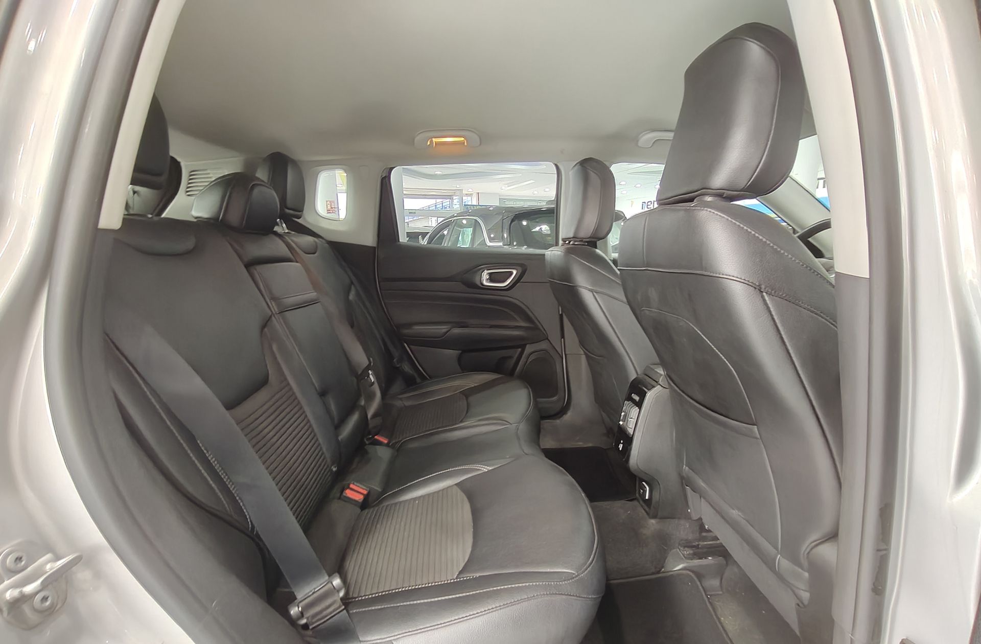 Jeep Compass 1.3 Gse Night Eagle FWD - foto 16