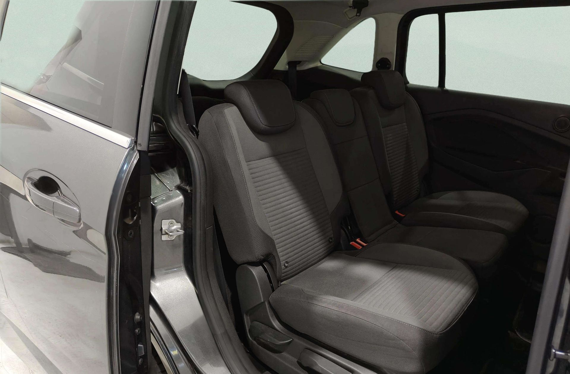 Ford Grand C-Max 1.5 TDCi Titanium - foto 18