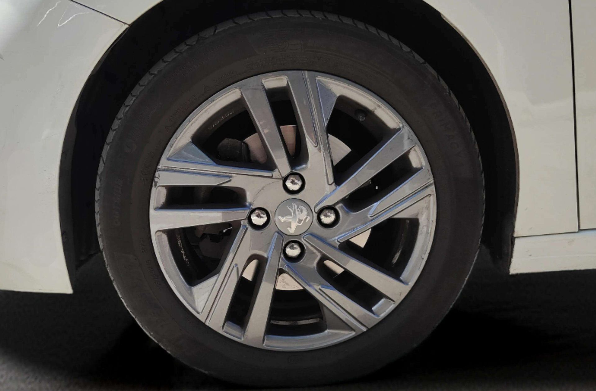Peugeot 208 PureTech 100 Active Pack - foto 33