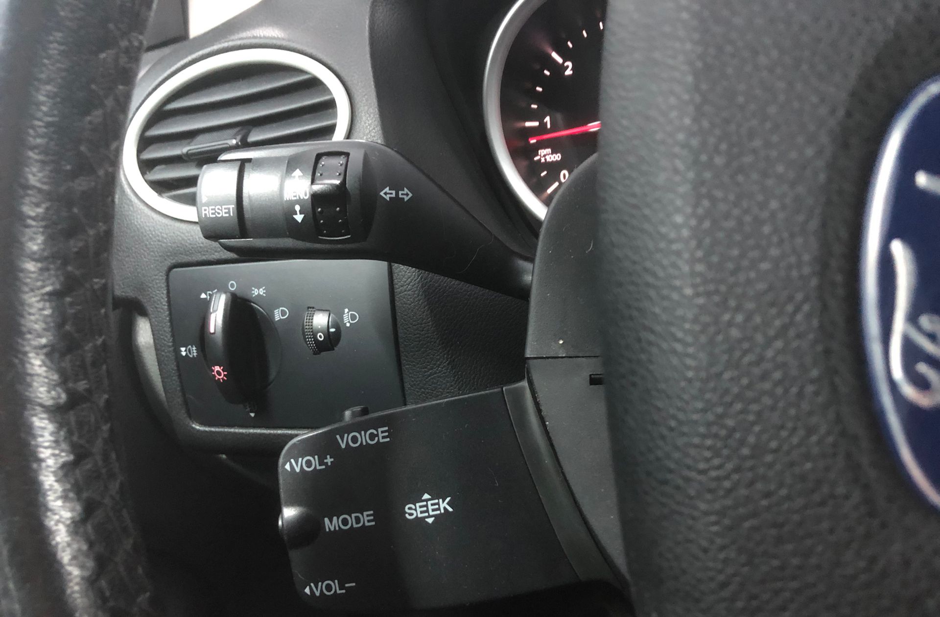 Ford Focus 1.6 TDCi Titanium - foto 18