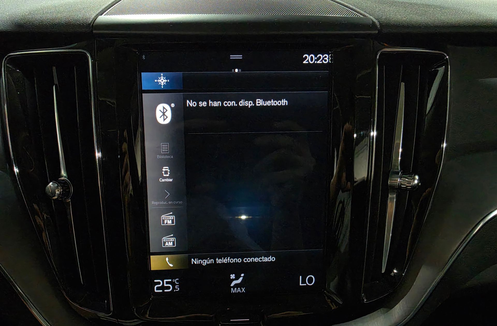 Volvo XC60 T4 Momentum - foto 33