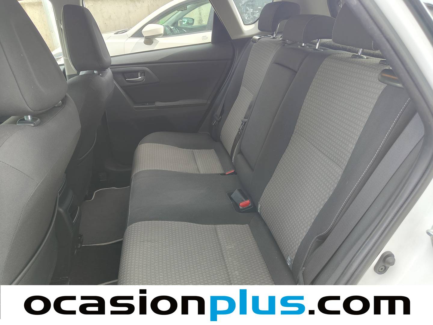 Foto asientos traseros Toyota Auris Toyota Auris 140H Hybrid Feel! (136 CV)