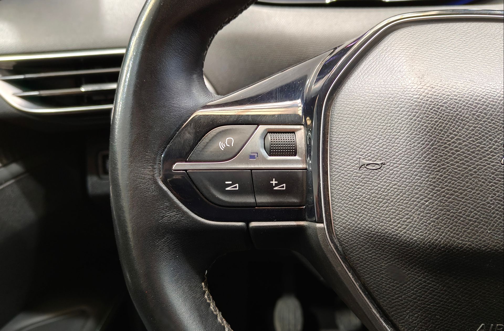 Peugeot 3008 BlueHDi 120 GT-Line - foto 35