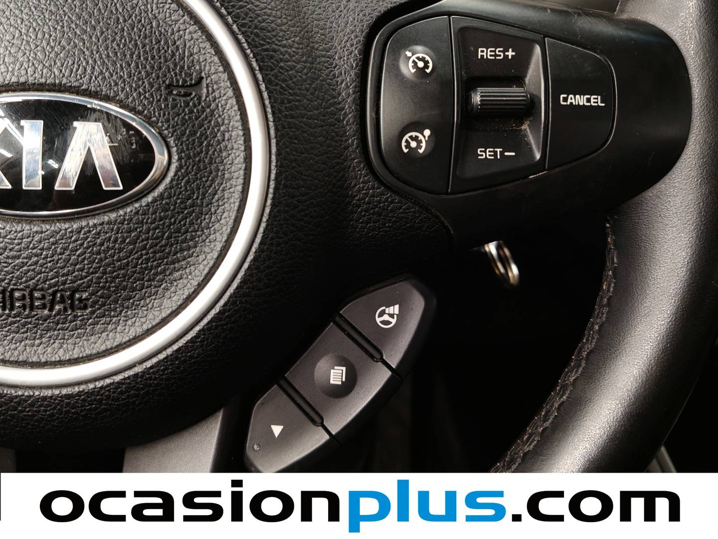 Equipamiento del KIA Carens KIA Carens 1.7 CRDi VGT Concept Eco-Dynam (115 CV)
