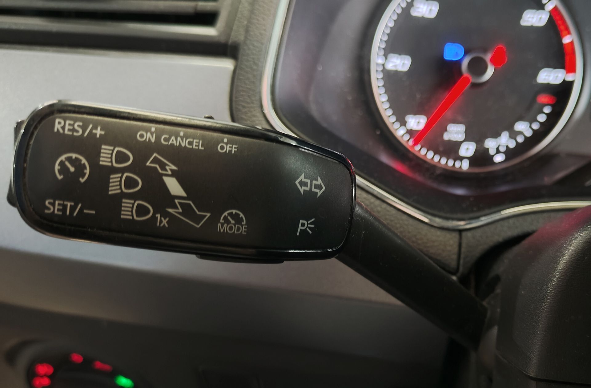 SEAT Arona 1.6 TDI Ecomotive Style - foto 24