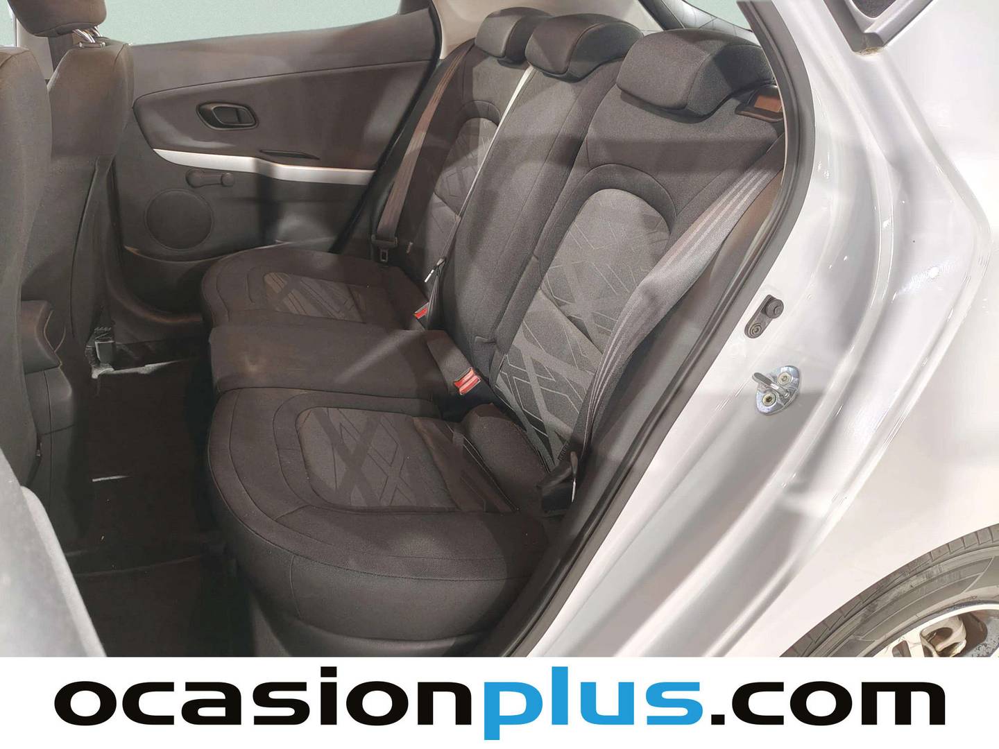 Foto asientos traseros KIA Ceed KIA Ceed 1.4 CVVT Concept (100 CV)