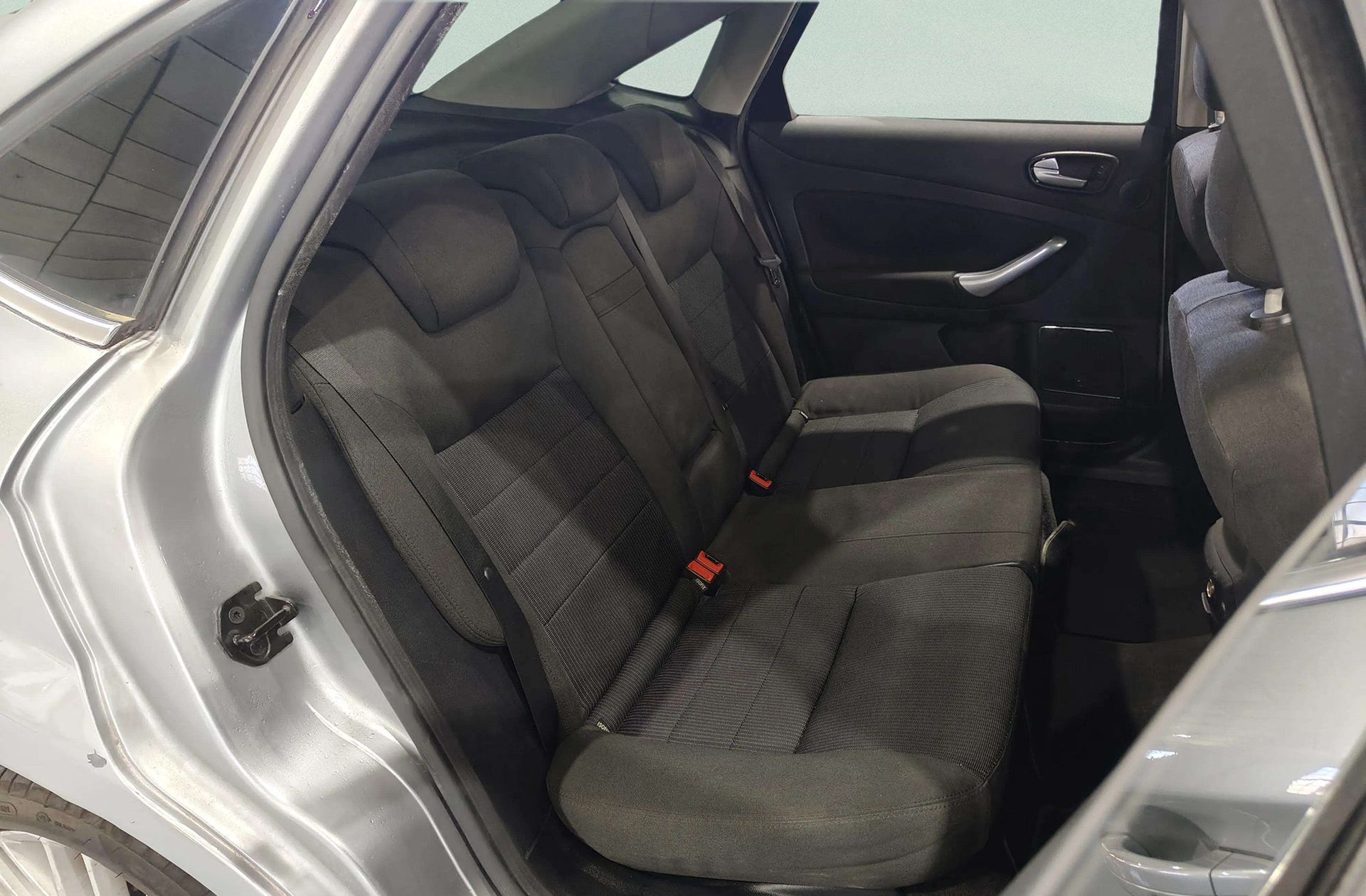 Ford Mondeo 2.0 TDCi Titanium - foto 13