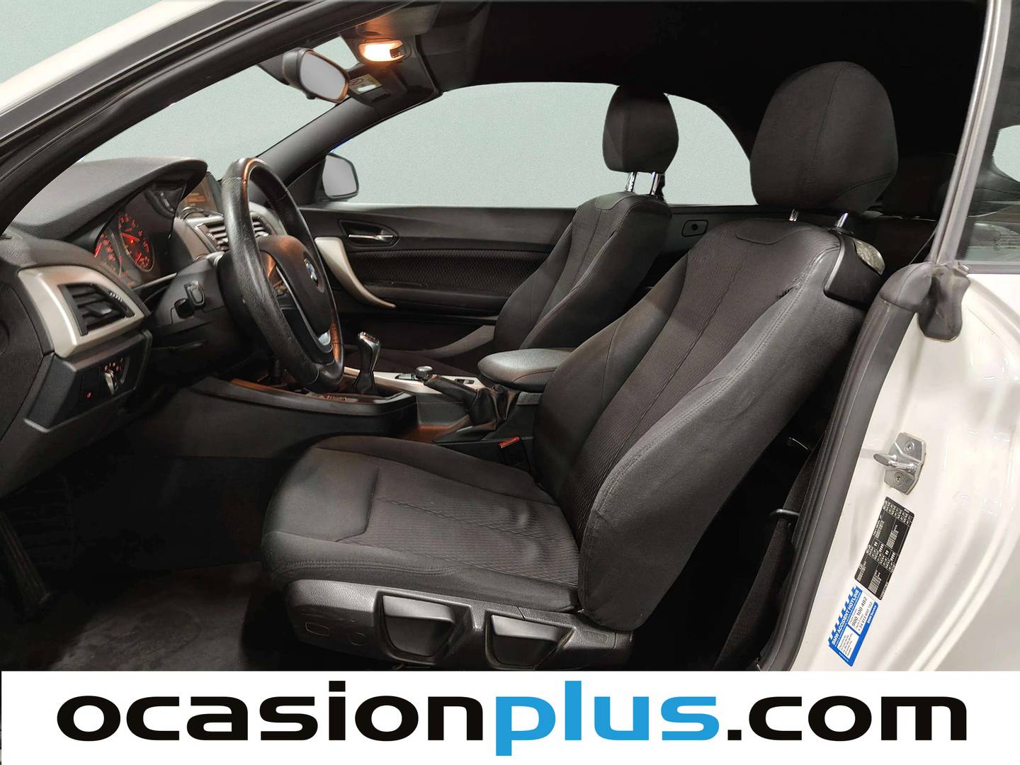 Foto asientos delanteros BMW Serie 2 BMW Serie 2 218i Cabrio (136 CV)