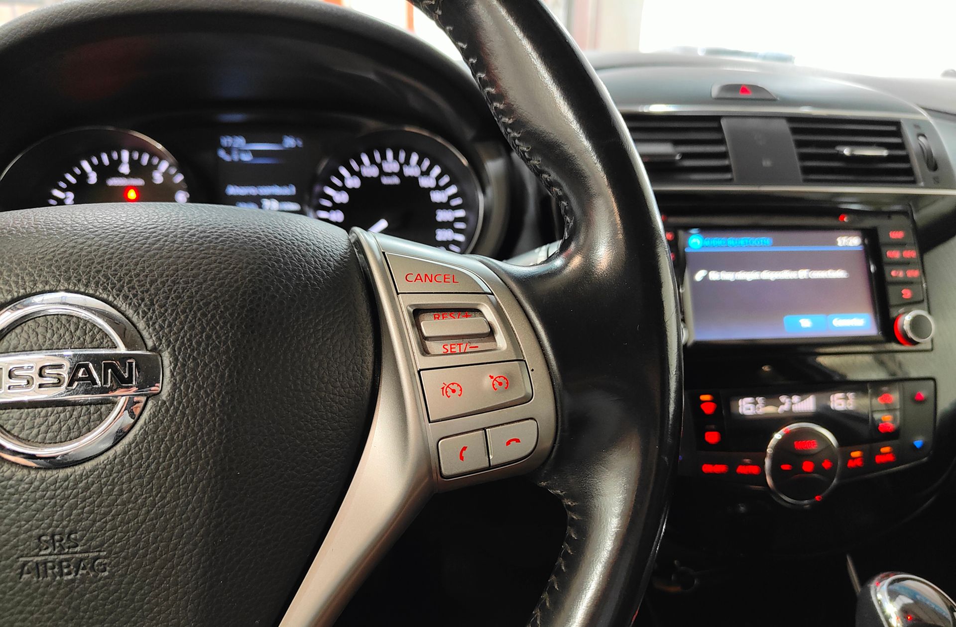 Nissan Pulsar DIG-T 115 Tekna XTronic - foto 24