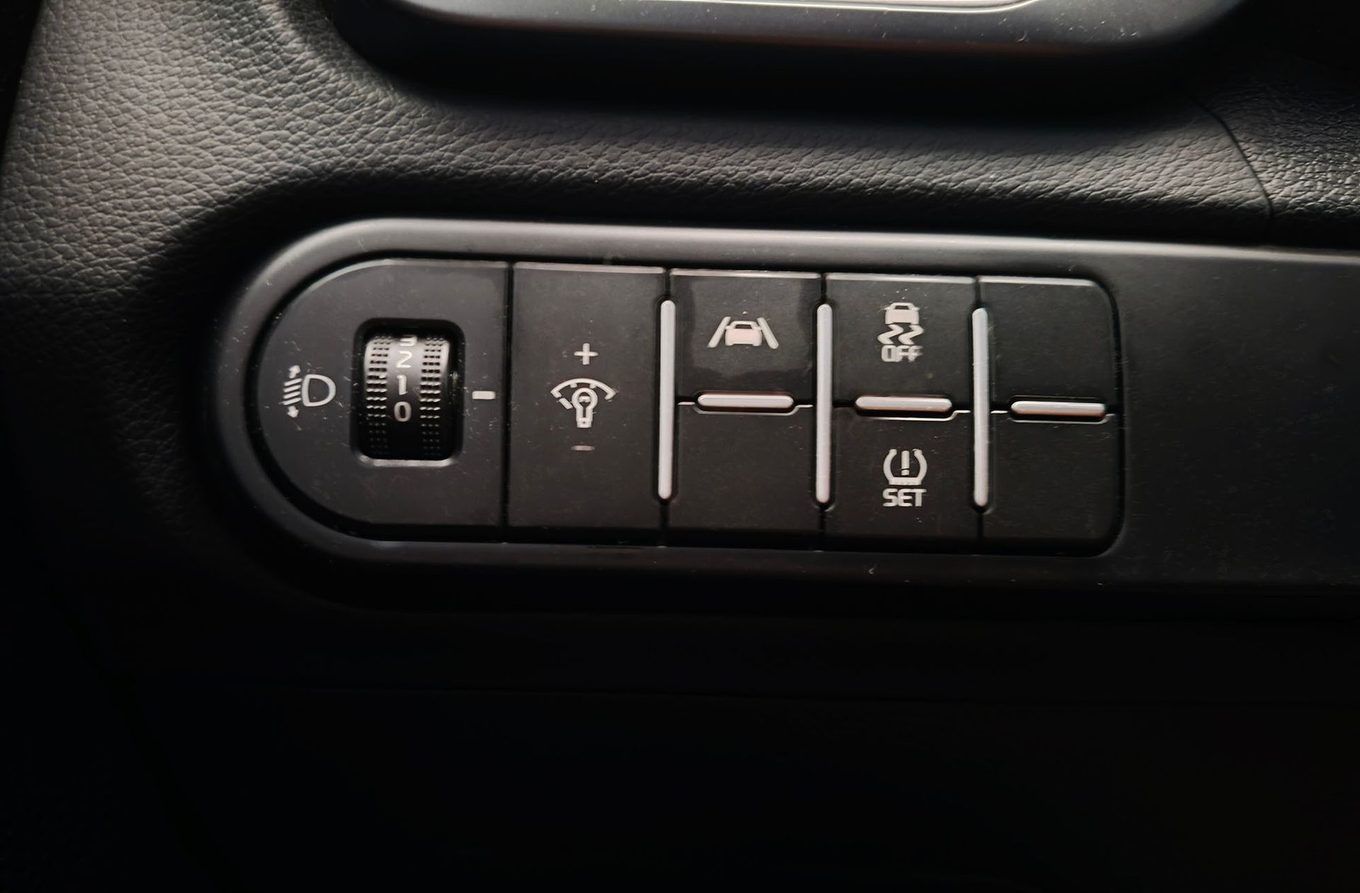 Kia Ceed 1.6 MHEV iMT Drive - foto 10