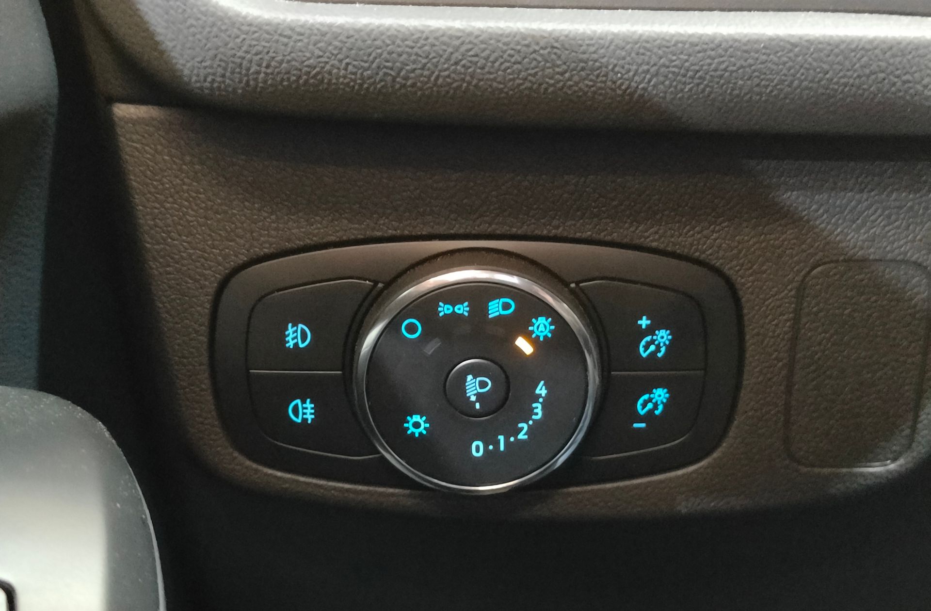 Ford Focus SportBreak 1.0 EcoBoost MHEV ST-Line - foto 25