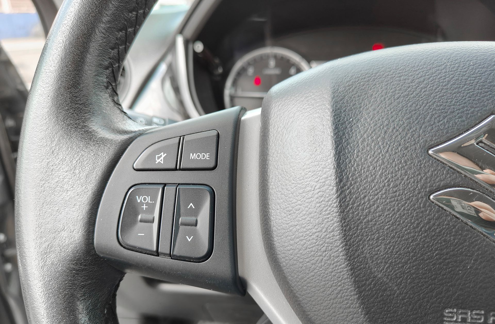Suzuki Vitara 1.6 Ddis GLX 4WD - foto 27