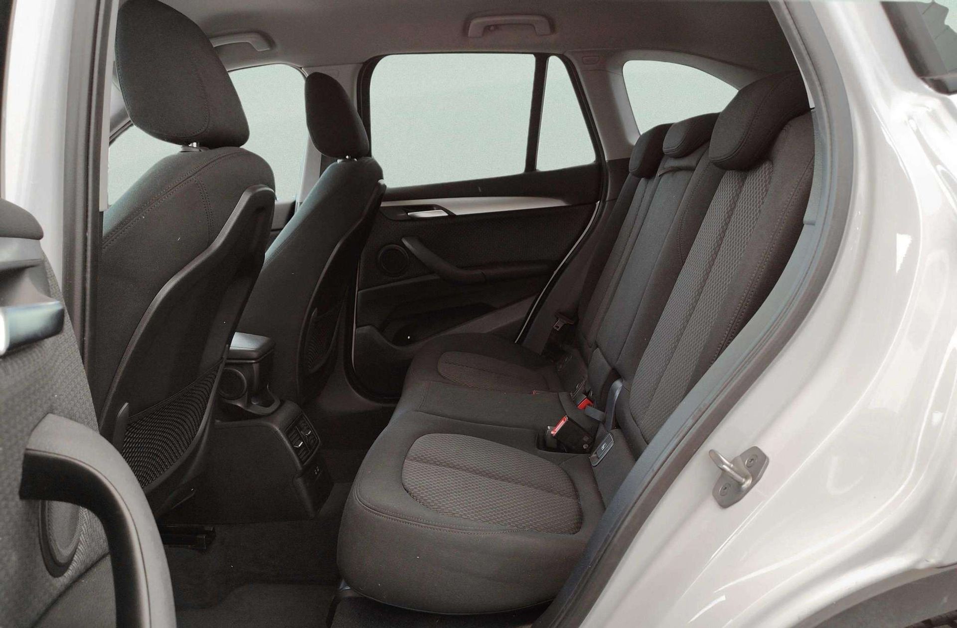 BMW X1 sDrive16d Business - foto 14