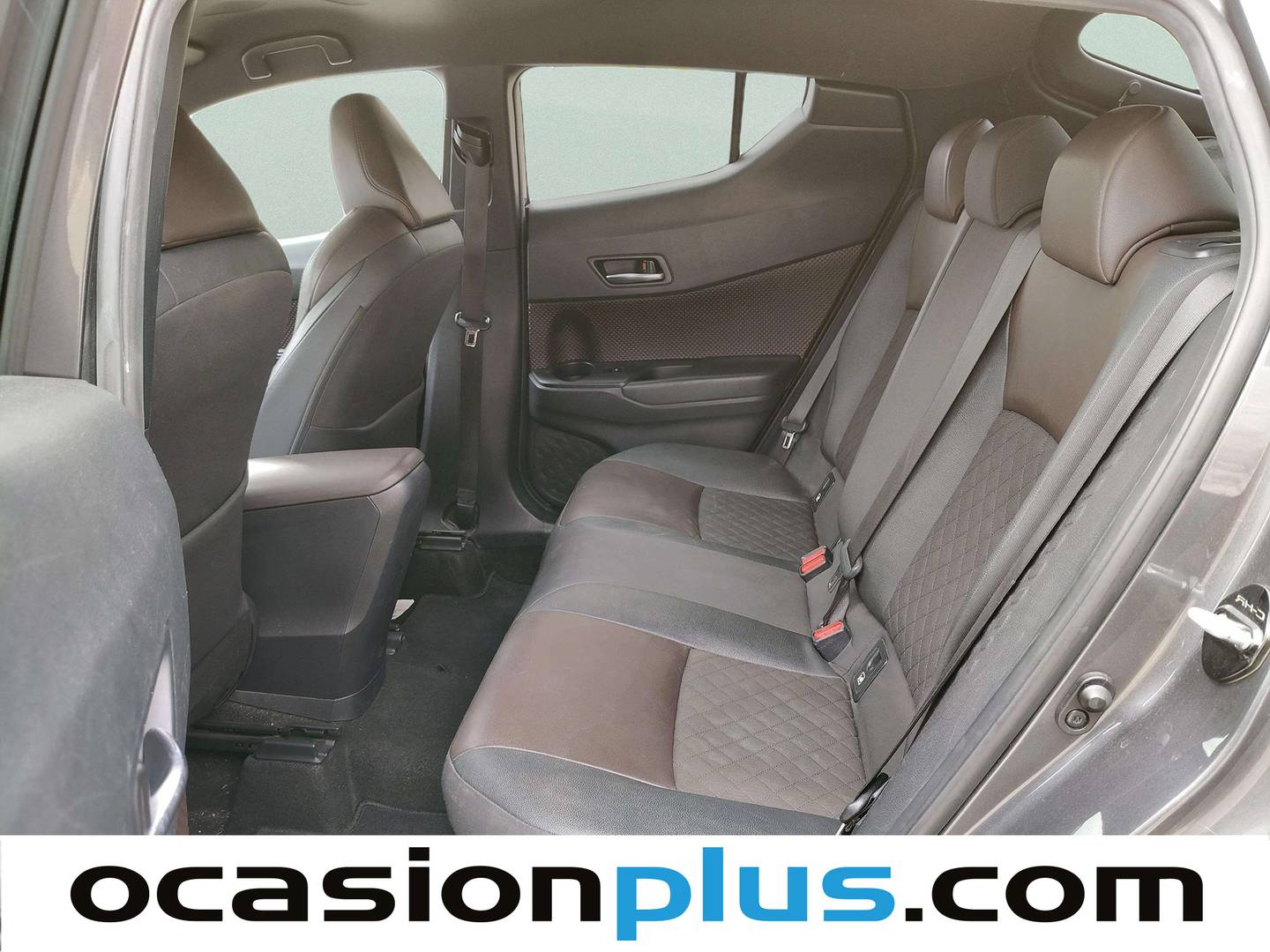 Foto asientos traseros Toyota C-HR Toyota C-HR 1.8 125H Advance (122 CV)
