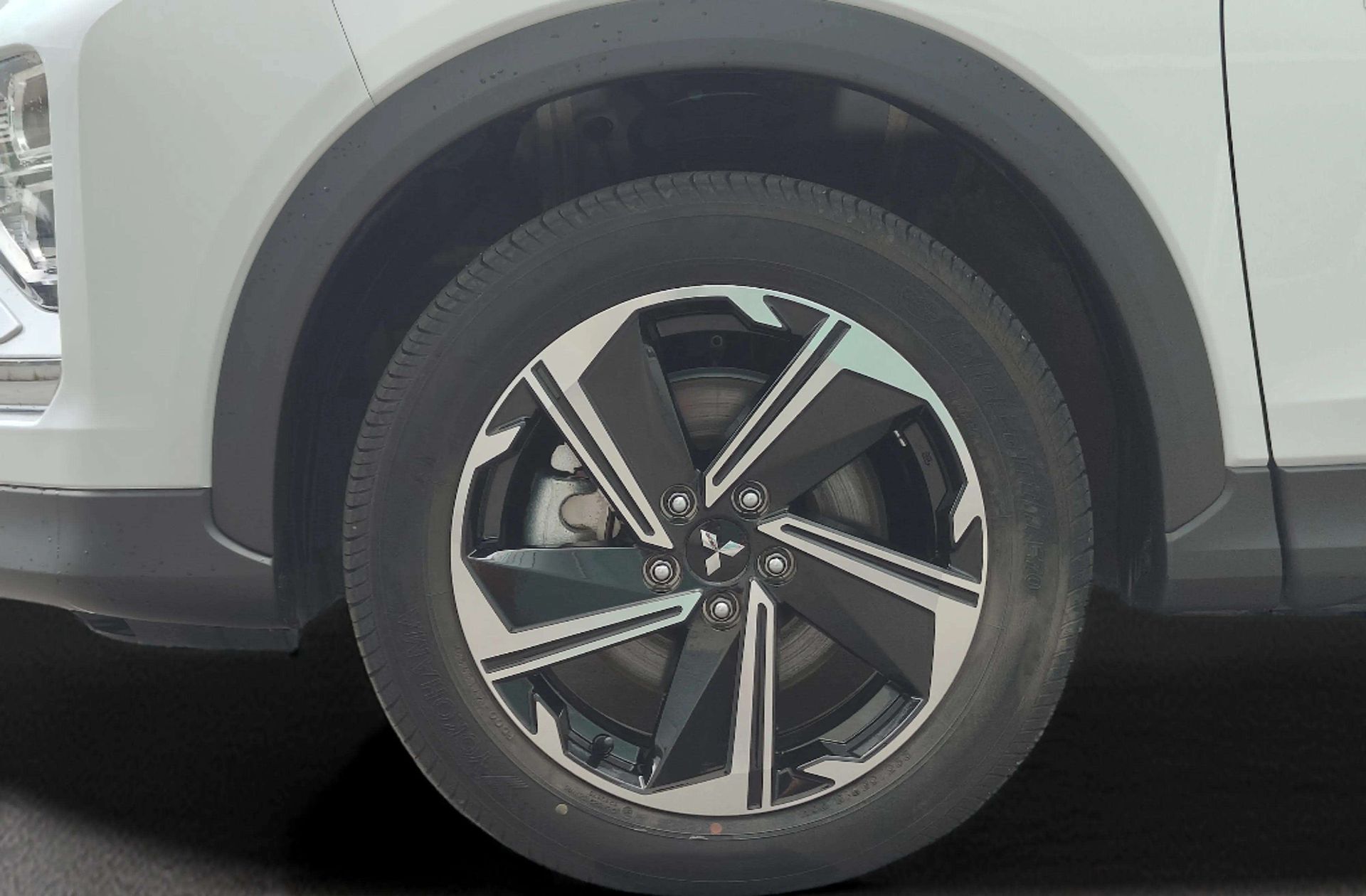 Mitsubishi Eclipse Cross 2.4 PHEV Kaiteki 4WD - foto 43